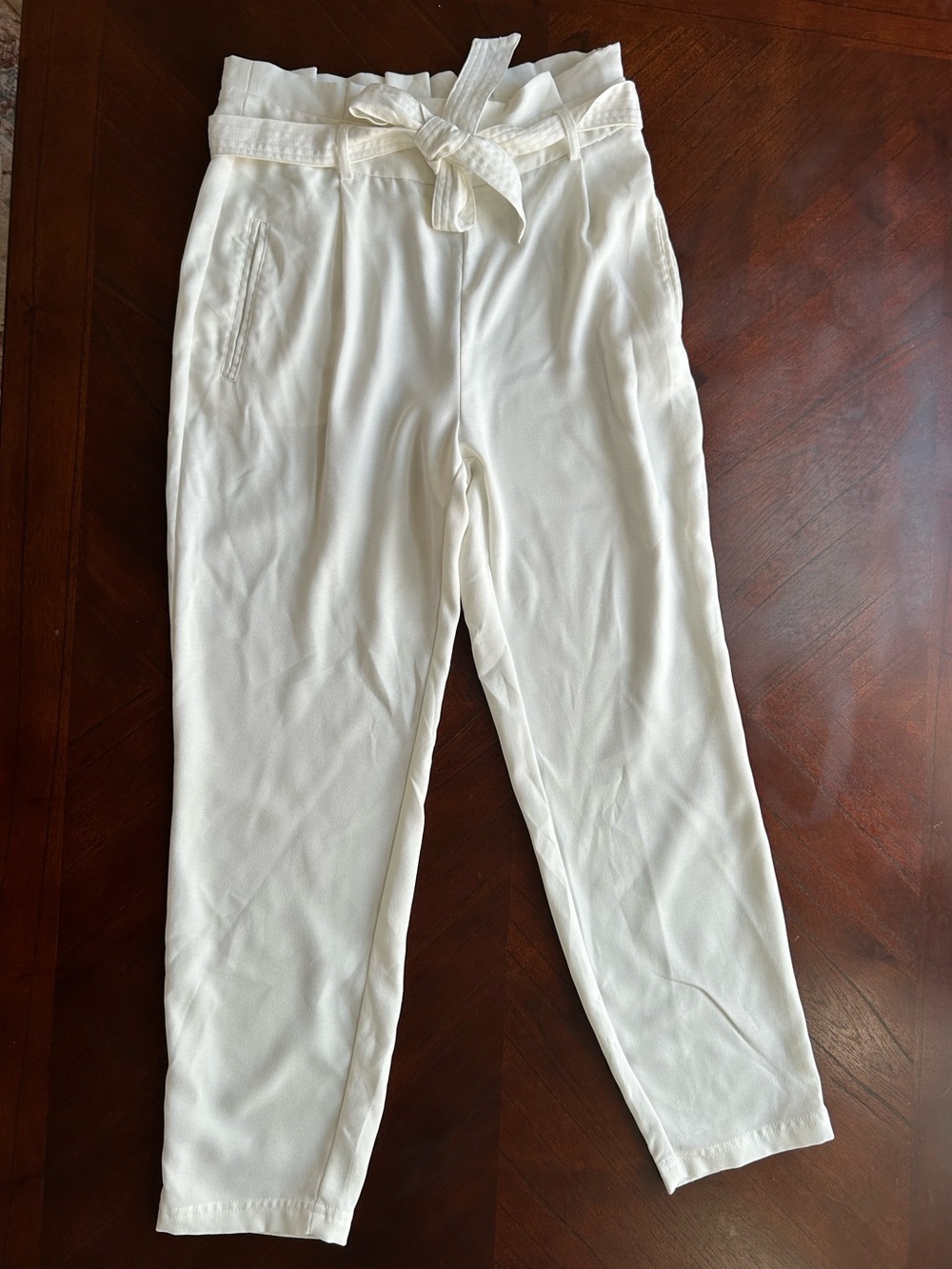 Stradivarius White High-Waist Paperbag Trousers size 6